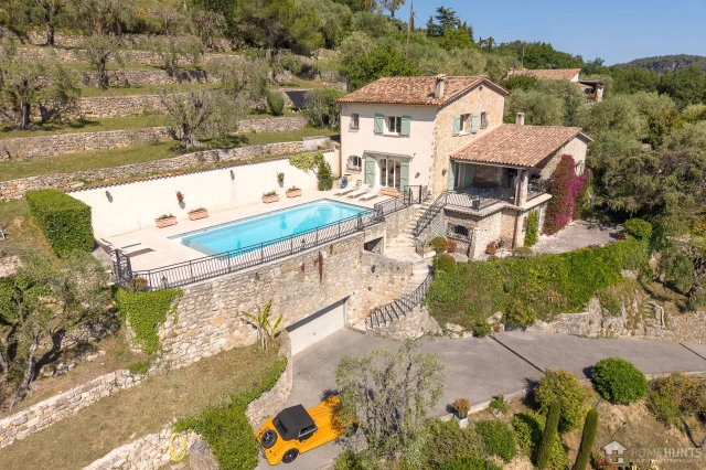 4 Bedroom(s) - 2 Bathroom(s) - 3,121m² land for sale in Alpes-Maritimes, Provence-Alpes-Côte-d'Azur, France - FrenchPropertyPortal.com Vence, St. Paul Area for sale for 1,190,000€ in Alpes-Maritimes, Provence-Alpes-Côte-d'Azur