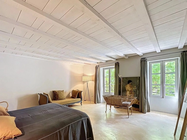 5 Bedroom(s) - 4 Bathroom(s) - 3,222m² land for sale in Bouches-du-Rhône, Provence-Alpes-Côte-d'Azur, France - FrenchPropertyPortal.com Alpilles (Saint Remy, Maussane, Arles) for sale for 1,795,000€ in Bouches-du-Rhône, Provence-Alpes-Côte-d'Azur