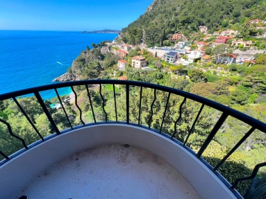 Villefranche, Cap Ferrat Area for sale for 5,300,000&euro; in Alpes-Maritimes, Provence-Alpes-Côte-d'Azur