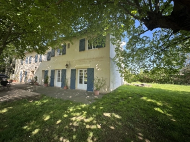 Alpilles (Saint Remy, Maussane, Arles) for sale for 935,000&euro; in Bouches-du-Rhône, Provence-Alpes-Côte-d'Azur