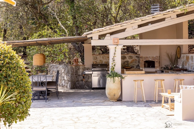 4 Bedroom(s) - 3 Bathroom(s) - 5,281m² land for sale in Alpes-Maritimes, Provence-Alpes-Côte-d'Azur, France - FrenchPropertyPortal.com Mougins, Valbonne, Grasse Area for sale for 1,750,000€ in Alpes-Maritimes, Provence-Alpes-Côte-d'Azur