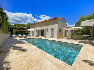 5 Bedroom(s) - 2 Bathroom(s) - 1,300m² land for sale in Var, Provence-Alpes-Côte-d\'Azur, France - FrenchPropertyPortal.com St. Tropez, Grimaud Area for sale for 2,650,000€ in Var, Provence-Alpes-Côte-d\'Azur