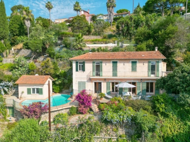 4 Bedroom(s) - 4 Bathroom(s) - 708m² land for sale in Alpes-Maritimes, Provence-Alpes-Côte-d'Azur, France - FrenchPropertyPortal.com Antibes Area for sale for 1,080,000€ in Alpes-Maritimes, Provence-Alpes-Côte-d'Azur