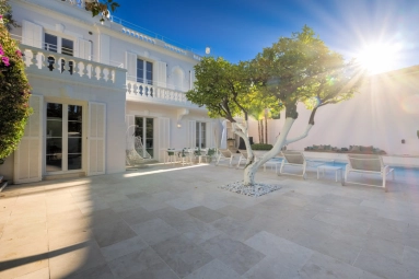 4 Bedroom(s) - 3 Bathroom(s) - 310m² land for sale in Alpes-Maritimes, Provence-Alpes-Côte-d'Azur, France - FrenchPropertyPortal.com Antibes Area for sale for 3,395,000€ in Alpes-Maritimes, Provence-Alpes-Côte-d'Azur