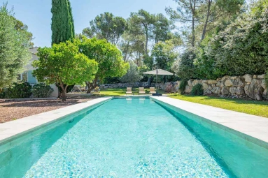 5 Bedroom(s) - 3 Bathroom(s) - 1,829m² land for sale in Bouches-du-Rhône, Provence-Alpes-Côte-d'Azur, France - FrenchPropertyPortal.com Aix en Provence Area for sale for 1,790,000€ in Bouches-du-Rhône, Provence-Alpes-Côte-d'Azur
