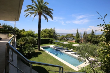 4 Bedroom(s) - 4 Bathroom(s) - 970m² land for sale in Alpes-Maritimes, Provence-Alpes-Côte-d'Azur, France - FrenchPropertyPortal.com Antibes Area for sale for 4,900,000€ in Alpes-Maritimes, Provence-Alpes-Côte-d'Azur