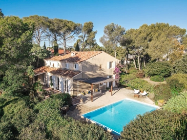 St Raphaël, Ste Maxime Area for sale for 1,050,000&euro; in Var, Provence-Alpes-Côte-d\'Azur
