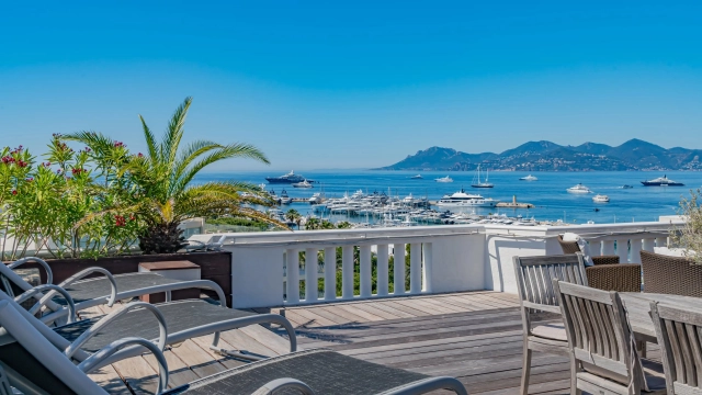 Cannes Area for sale for 4,250,000&euro; in Alpes-Maritimes, Provence-Alpes-Côte-d'Azur