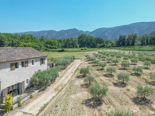 The Luberon / Vaucluse for sale for 995,000&euro; in Vaucluse, Provence-Alpes-Côte-d\'Azur
