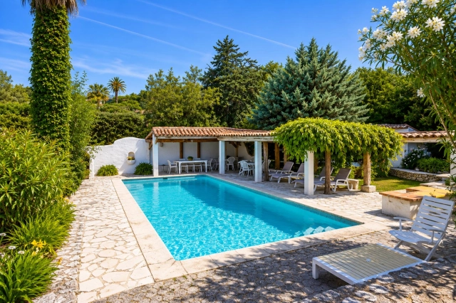 Vence, St. Paul Area for sale for 996,000&euro; in Alpes-Maritimes, Provence-Alpes-Côte-d'Azur