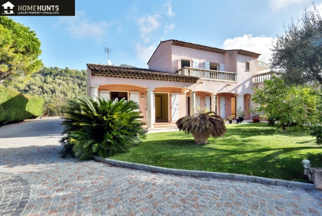 5 Bedroom(s) - 4 Bathroom(s) - 1,500m² land for sale in Alpes-Maritimes, Provence-Alpes-Côte-d'Azur, France - FrenchPropertyPortal.com Villefranche, Cap Ferrat Area for sale for 2,600,000€ in Alpes-Maritimes, Provence-Alpes-Côte-d'Azur
