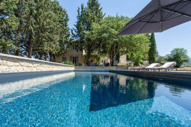 Avignon and North Provence for sale for 1,080,000&euro; in Vaucluse, Provence-Alpes-Côte-d\'Azur