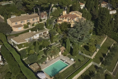 13 Bedroom(s) - 3 Bathroom(s) - 10,000m² land for sale in Alpes-Maritimes, Provence-Alpes-Côte-d'Azur, France - FrenchPropertyPortal.com Mougins, Valbonne, Grasse Area for sale for 7,500,000€ in Alpes-Maritimes, Provence-Alpes-Côte-d'Azur