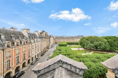 Paris right bank (1st, 2nd, 3rd, 4th) for sale for 3,980,000&euro; in Paris, Ile-de-France