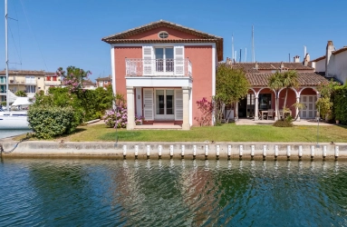 St Raphaël, Ste Maxime Area for sale for 4,300,000&euro; in Var, Provence-Alpes-Côte-d\'Azur