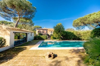 7 Bedroom(s) - 4 Bathroom(s) - 5,353m² land for sale in Var, Provence-Alpes-Côte-d\'Azur, France - FrenchPropertyPortal.com St Raphaël, Ste Maxime Area for sale for 2,730,000€ in Var, Provence-Alpes-Côte-d\'Azur