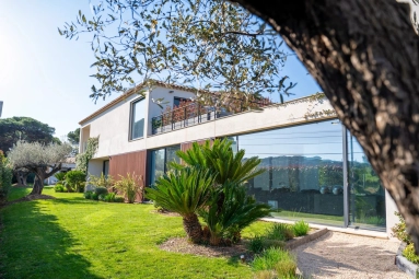 St. Tropez, Grimaud Area for sale for 4,950,000&euro; in Var, Provence-Alpes-Côte-d\'Azur
