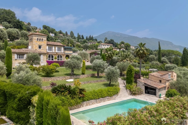 6 Bedroom(s) - 5 Bathroom(s) - 12,205m² land for sale in Alpes-Maritimes, Provence-Alpes-Côte-d'Azur, France - FrenchPropertyPortal.com Mougins, Valbonne, Grasse Area for sale for 3,850,000€ in Alpes-Maritimes, Provence-Alpes-Côte-d'Azur
