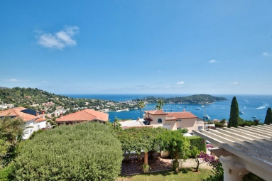 5 Bedroom(s) - 4 Bathroom(s) - 1,006m² land for sale in Alpes-Maritimes, Provence-Alpes-Côte-d'Azur, France - FrenchPropertyPortal.com Villefranche, Cap Ferrat Area for sale for 3,150,000€ in Alpes-Maritimes, Provence-Alpes-Côte-d'Azur