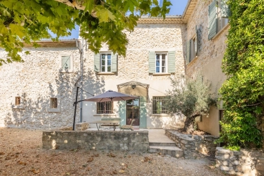 7 Bedroom(s) - 6 Bathroom(s) - 1,137m² land for sale in Bouches-du-Rhône, Provence-Alpes-Côte-d'Azur, France - FrenchPropertyPortal.com Aix en Provence Area for sale for 1,995,000€ in Bouches-du-Rhône, Provence-Alpes-Côte-d'Azur