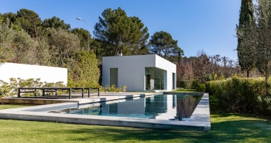 5 Bedroom(s) - 3 Bathroom(s) - 3,360m² land for sale in Bouches-du-Rhône, Provence-Alpes-Côte-d'Azur, France - FrenchPropertyPortal.com Aix en Provence Area for sale for 1,495,000€ in Bouches-du-Rhône, Provence-Alpes-Côte-d'Azur