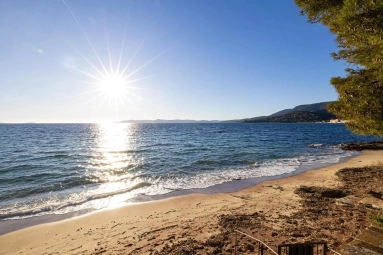 Provence Coast (Cassis to Cavalaire) for sale for 4,800,000&euro; in Var, Provence-Alpes-Côte-d\'Azur