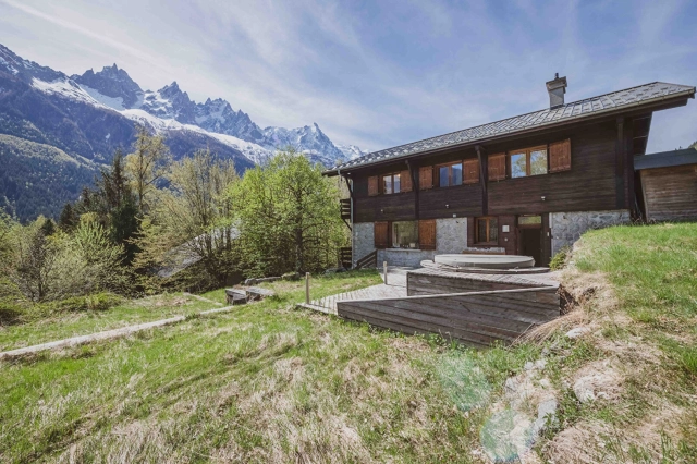 5 Bedroom(s) - 6 Bathroom(s) - 0 m² land for sale in Haute-Savoie, Rhône-Alpes, France - FrenchPropertyPortal.com Chamonix / St Gervais for sale for 3,250,000€ in Haute-Savoie, Rhône-Alpes