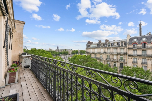 Golden Triangle - Trocadéro (8th - 16th) for sale for 3,550,000&euro; in Paris, Ile-de-France