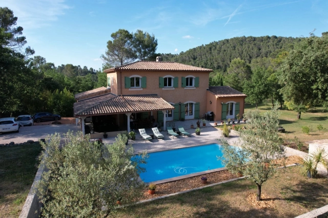 4 Bedroom(s) - 2 Bathroom(s) - 4,000m² land for sale in Var, Provence-Alpes-Côte-d\'Azur, France - FrenchPropertyPortal.com Var Countryside (Fayence, Lorgues, Cotignac) for sale for 672,000€ in Var, Provence-Alpes-Côte-d\'Azur
