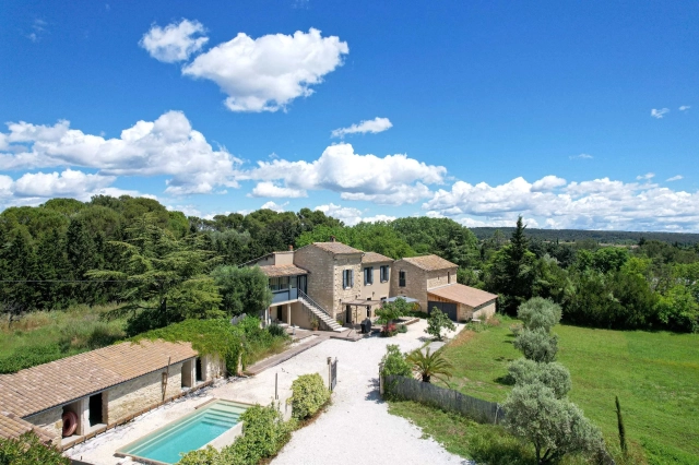 Uzes Area for sale for 1,160,000&euro; in Gard, Languedoc-Roussillon
