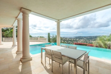 4 Bedroom(s) - 3 Bathroom(s) - 1,275m² land for sale in Var, Provence-Alpes-Côte-d\'Azur, France - FrenchPropertyPortal.com St Raphaël, Ste Maxime Area for sale for 3,710,000€ in Var, Provence-Alpes-Côte-d\'Azur