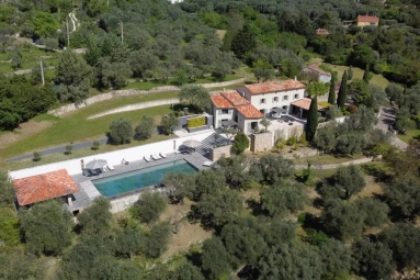 6 Bedroom(s) - 5 Bathroom(s) - 26,190m² land for sale in Var, Provence-Alpes-Côte-d\'Azur, France - FrenchPropertyPortal.com Var Countryside (Fayence, Lorgues, Cotignac) for sale for 4,150,000€ in Var, Provence-Alpes-Côte-d\'Azur