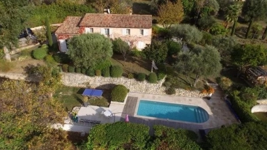 3 Bedroom(s) - 2 Bathroom(s) - 2,657m² land for sale in Alpes-Maritimes, Provence-Alpes-Côte-d'Azur, France - FrenchPropertyPortal.com Mougins, Valbonne, Grasse Area for sale for 1,195,000€ in Alpes-Maritimes, Provence-Alpes-Côte-d'Azur