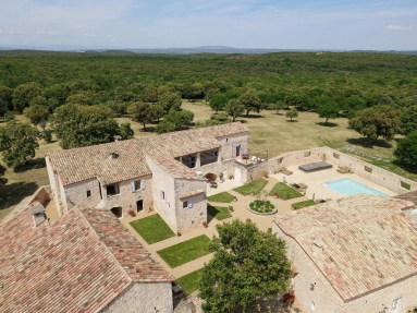 Uzes Area for sale for 5,400,000&euro; in Gard, Languedoc-Roussillon