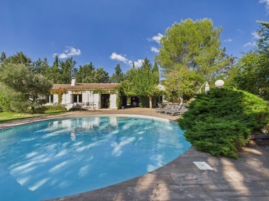 Aix en Provence Area for sale for 1,030,000&euro; in Bouches-du-Rhône, Provence-Alpes-Côte-d'Azur