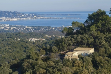 6 Bedroom(s) - 4 Bathroom(s) - 5,930m² land for sale in Alpes-Maritimes, Provence-Alpes-Côte-d'Azur, France - FrenchPropertyPortal.com Cannes Area for sale for 1,690,000€ in Alpes-Maritimes, Provence-Alpes-Côte-d'Azur