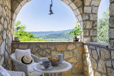 Var Countryside (Fayence, Lorgues, Cotignac) for sale for 795,000&euro; in Var, Provence-Alpes-Côte-d\'Azur