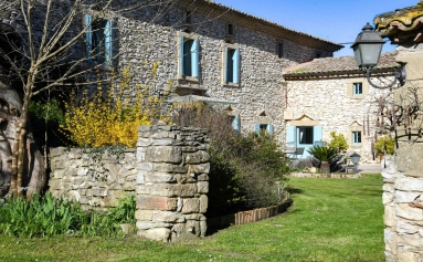 Uzes Area for sale for 1,260,000&euro; in Gard, Languedoc-Roussillon
