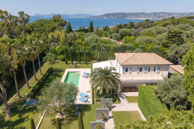 5 Bedroom(s) - 4 Bathroom(s) - 2,060m² land for sale in Alpes-Maritimes, Provence-Alpes-Côte-d'Azur, France - FrenchPropertyPortal.com Antibes Area for sale for 5,500,000€ in Alpes-Maritimes, Provence-Alpes-Côte-d'Azur