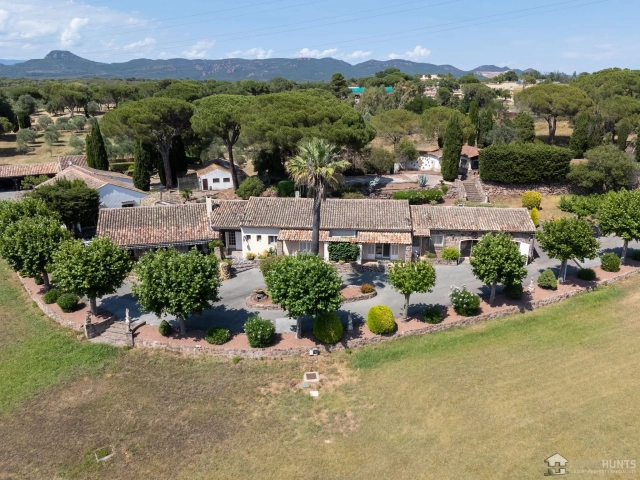 St Raphaël, Ste Maxime Area for sale for 3,480,000&euro; in Var, Provence-Alpes-Côte-d\'Azur