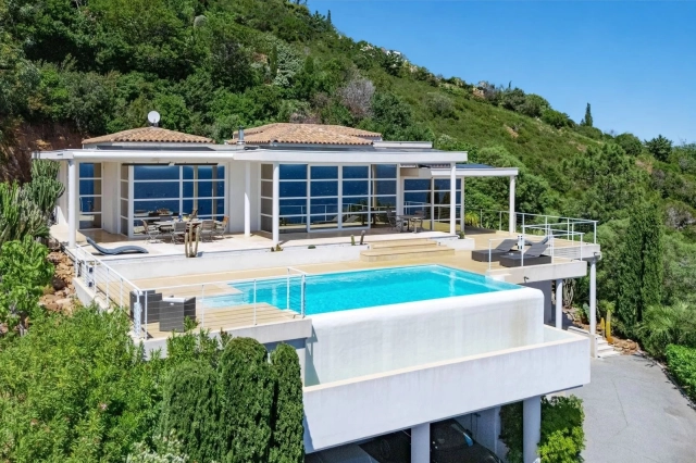 St Raphaël, Ste Maxime Area for sale for 3,500,000&euro; in Var, Provence-Alpes-Côte-d\'Azur