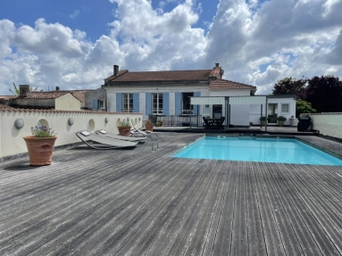 5 Bedroom(s) - 3 Bathroom(s) - 1,242m² land for sale in Charente-Maritime, Poitou-Charentes, France - FrenchPropertyPortal.com Maison de Village avec piscine et garages for sale for 349,000€ in Charente-Maritime, Poitou-Charentes