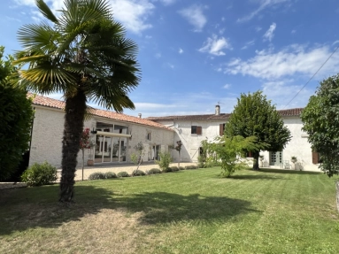 Maison de Prestige et Parc for sale for 532,000&euro; in Charente-Maritime, Poitou-Charentes