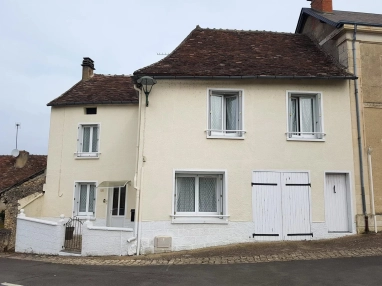 3 Bedroom(s) - 193m² land for sale in Vienne, Poitou-Charentes, France - FrenchPropertyPortal.com Village house with garage for sale near St. Savin 86 for sale for 104,860€ in Vienne, Poitou-Charentes