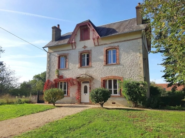 Manor house with garden for sale near Chaillac, Indre 36 for sale for 149,800&euro; in Indre, Centre