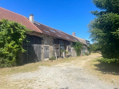 For Sale Smallholding with Potential and Pool - Haute Vienne for sale for 336,000&euro; in Haute-Vienne, Limousin
