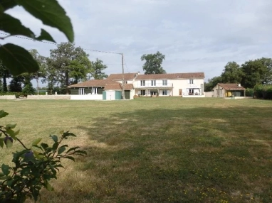For Sale Pristine 6 Bed Home with Indoor Pool Near Le Dorat for sale for 349,500&euro; in Haute-Vienne, Limousin