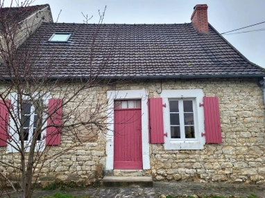 For sale farmhouse with large barn in La Brenne, Indre for sale for 85,000€ in Indre, Centre
