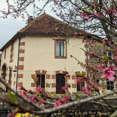 3 Bedroom(s) - 0 m² land for sale in Vienne, Poitou-Charentes, France - FrenchPropertyPortal.com For Sale Village House with 3 Bedrooms and Garden. for sale for 85,600€ in Vienne, Poitou-Charentes
