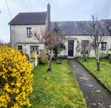 For sale 6-room house 158m², large garden in Parnac (Indre) for sale for 118,000&euro; in Indre, Centre